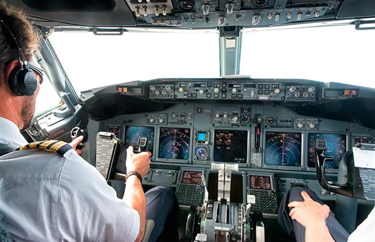 Overvej en flysimulator som oplevelsesgave